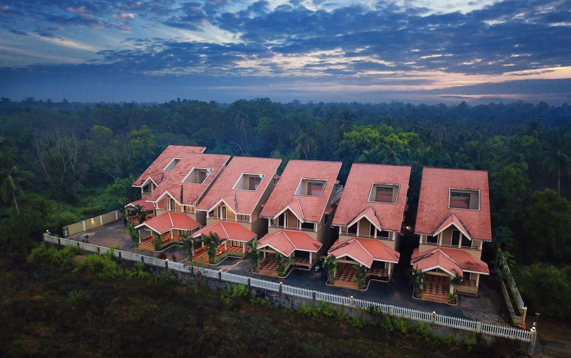 Treehouse Blue Hotel & Villas Colva Extérieur photo