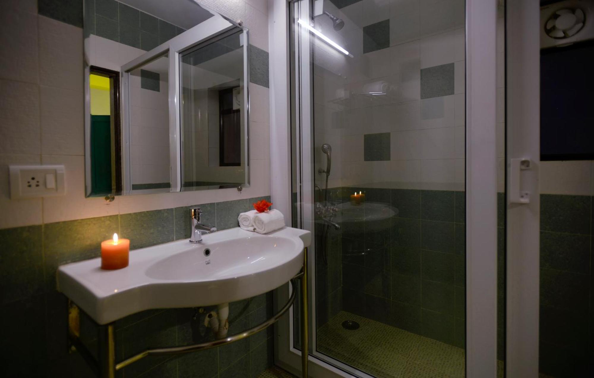 Treehouse Blue Hotel & Villas Colva Extérieur photo