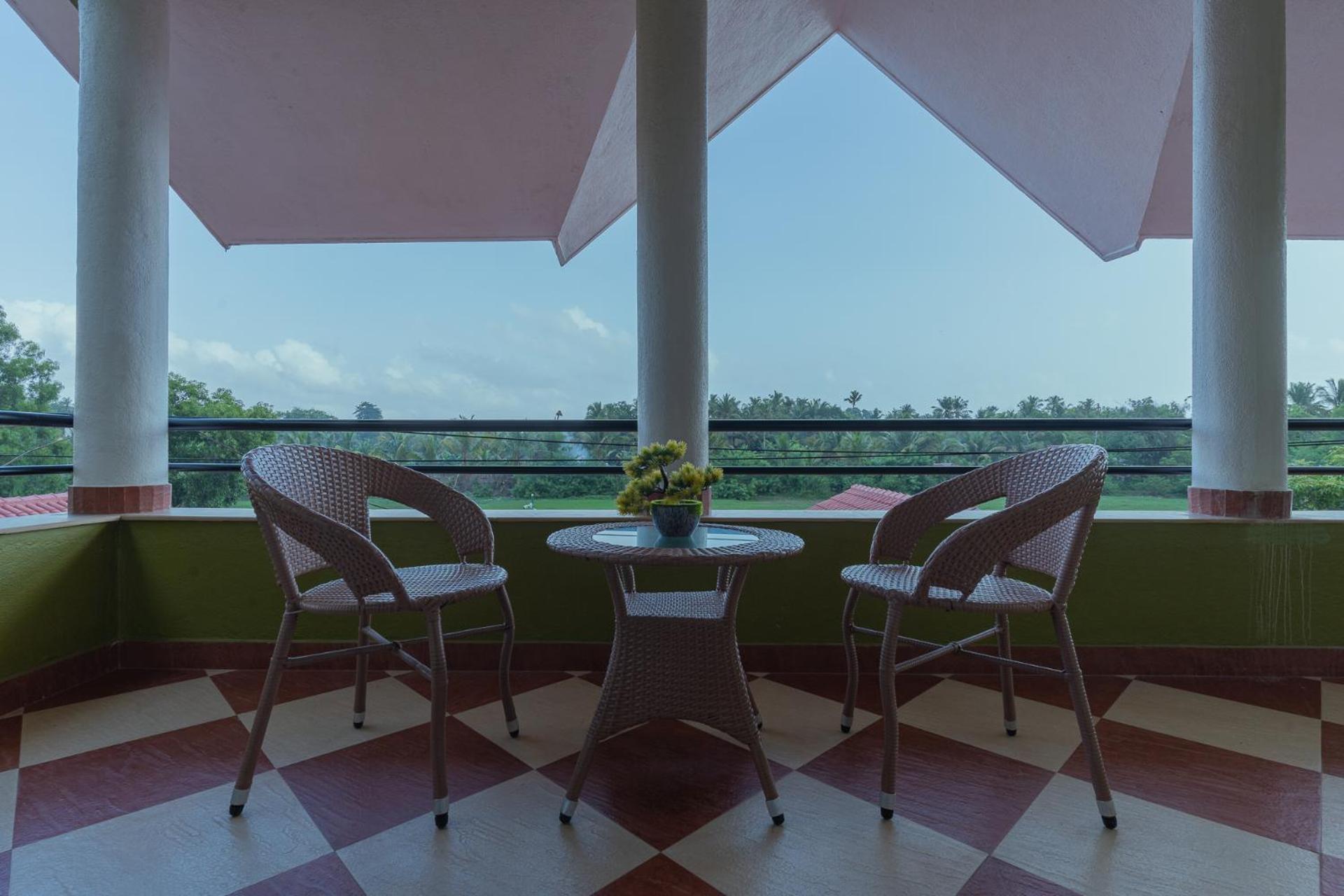 Treehouse Blue Hotel & Villas Colva Extérieur photo